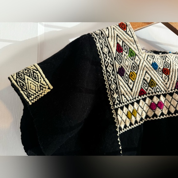 Mexican Huipil - Picture 3 of 3